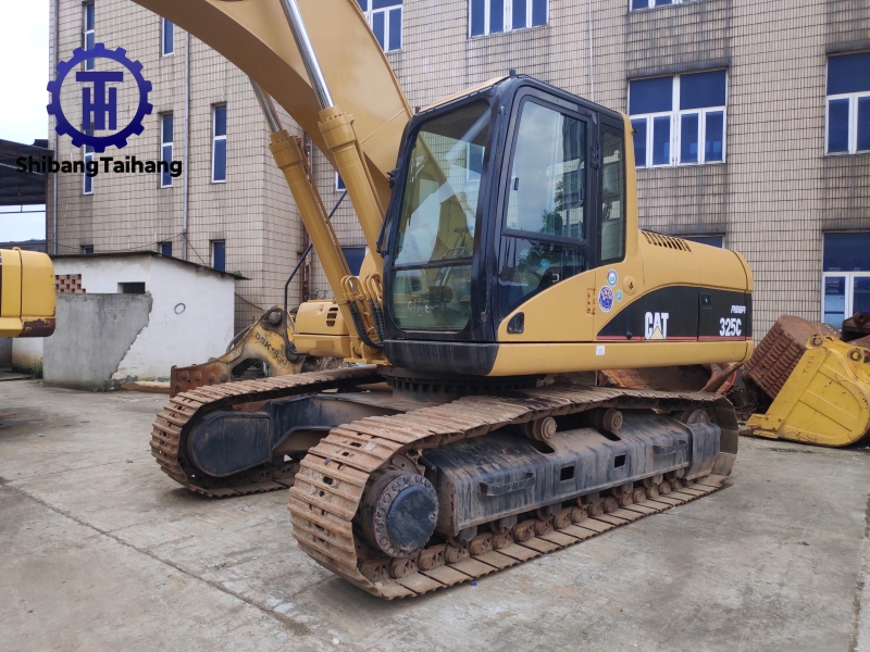 Excavadora Caterpillar 325C Usada en Venta