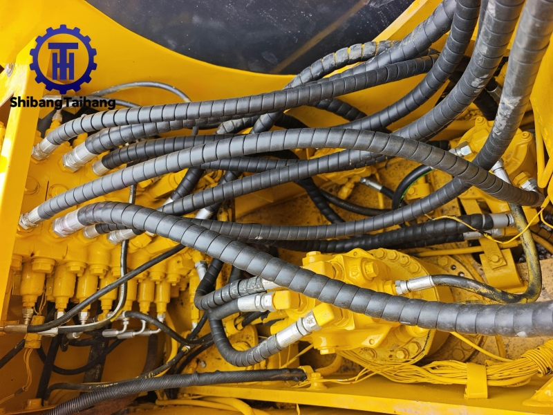 Продается б/у Komatsu 120