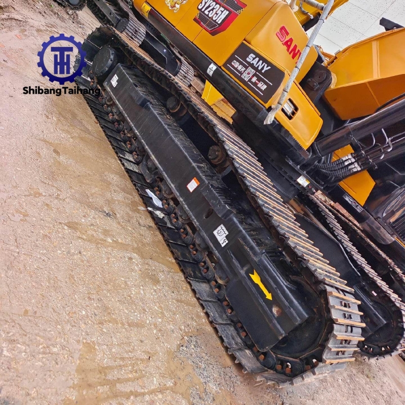 Excavadora SANY 235 Usada en venta 3