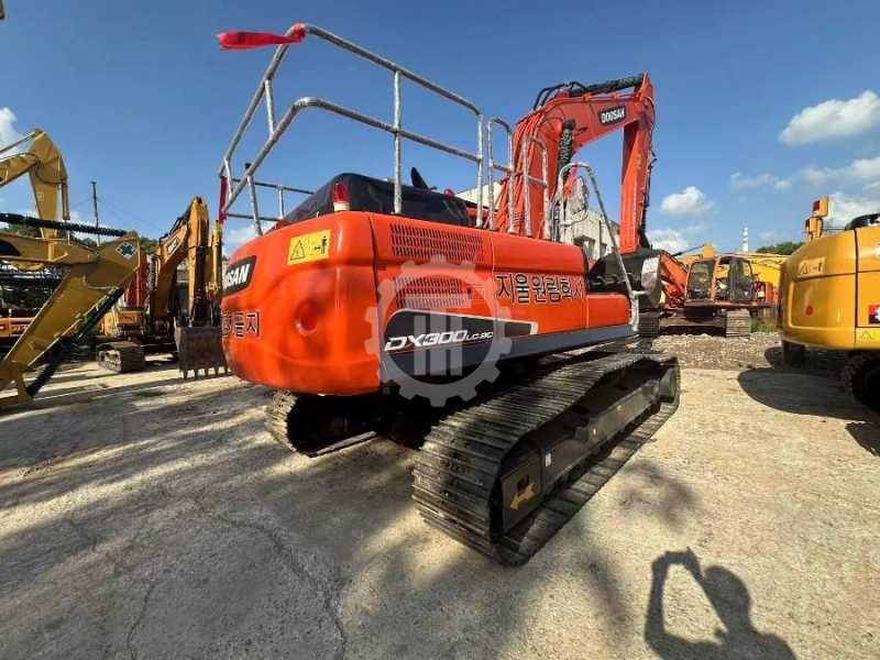 Compact Hydraulic Used Doosan Excavator DX300LC Equipment Trader