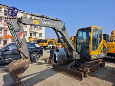 Excavadora Volvo EC55 usada en venta