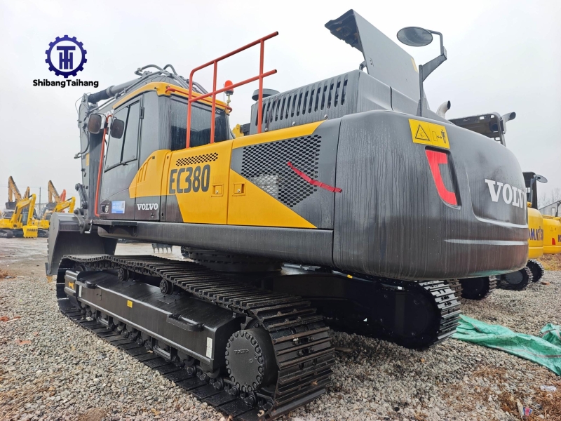 للبيع حفار فولفو EC380D مستعمل