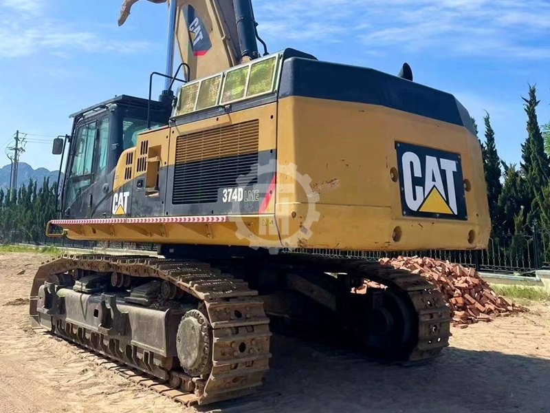 Excavadora Caterpillar 374D Usada en venta