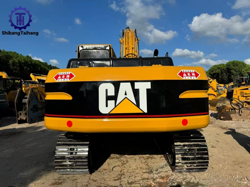 Excavadora Caterpillar 320B Usada en Venta