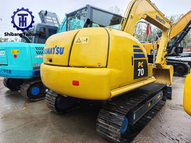 Excavadora Komatsu PC70 usado en venta 2