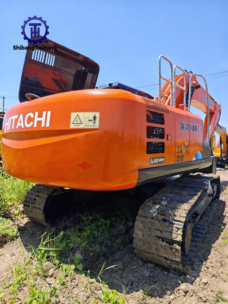 Продается б/у HItachi ZX210.