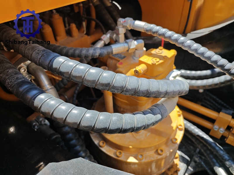 2للبيع حفار ساني 335 مستعمل