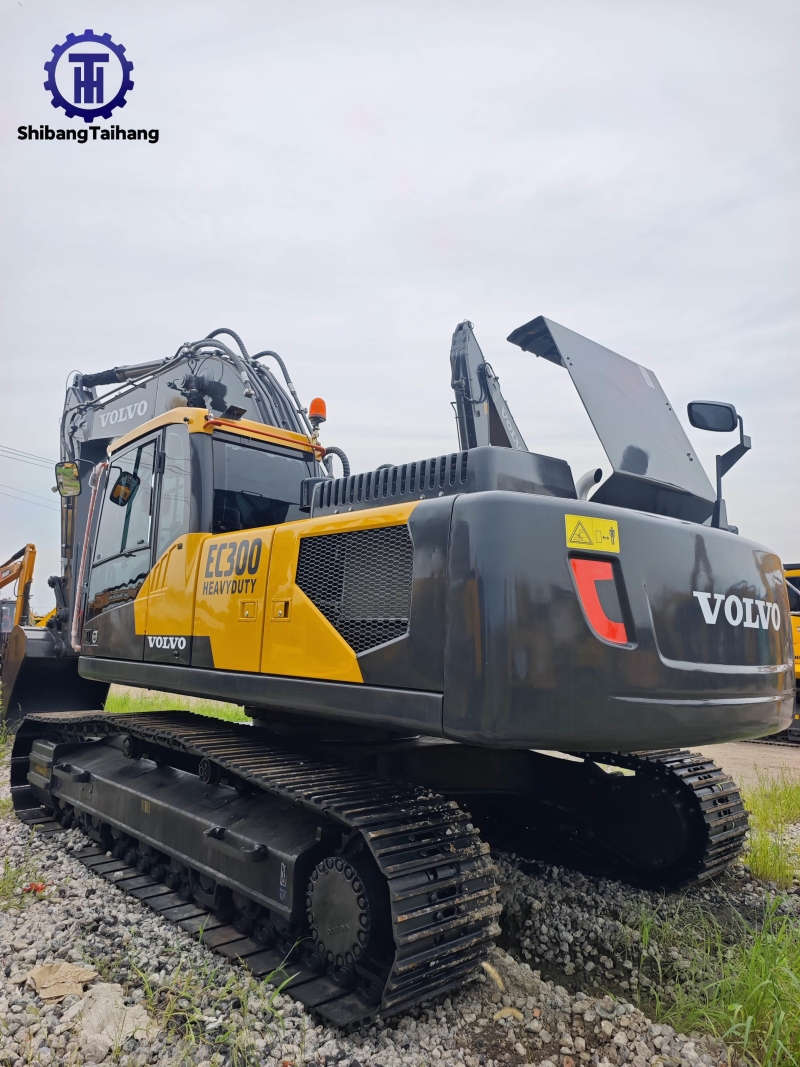 Excavadora Volvo EC300 usada en venta 