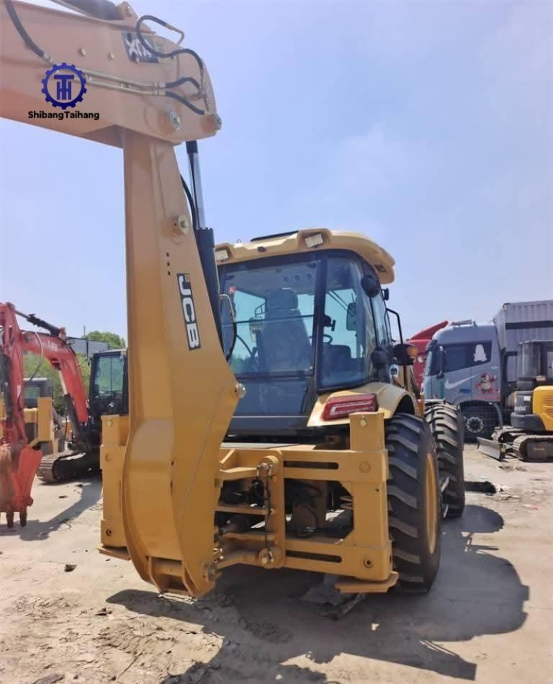 Retroexcavadora JCB 4CX Usada en venta