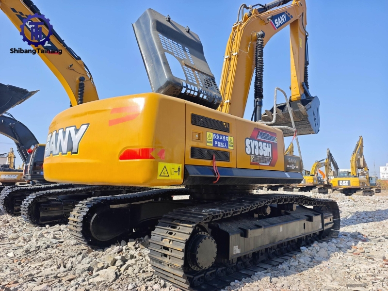 4للبيع حفار ساني 335 مستعمل