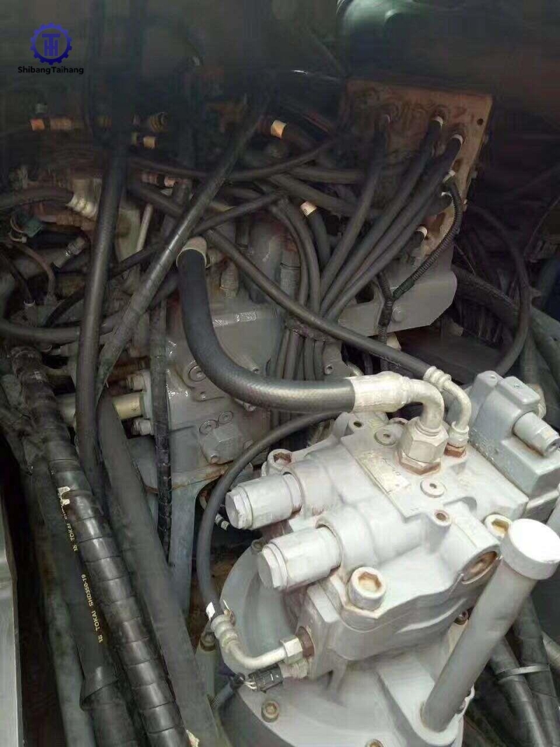 Продается б/у HItachi ZX210