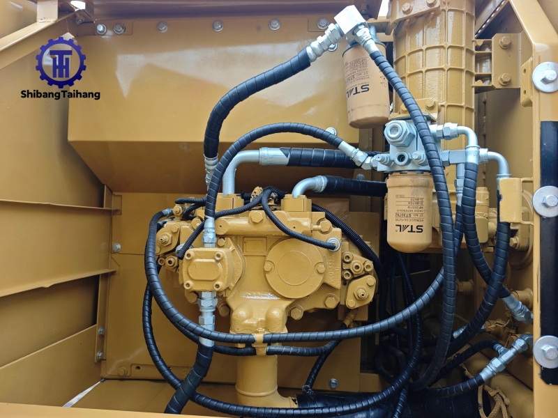 Продается б/у Caterpillar 320C.