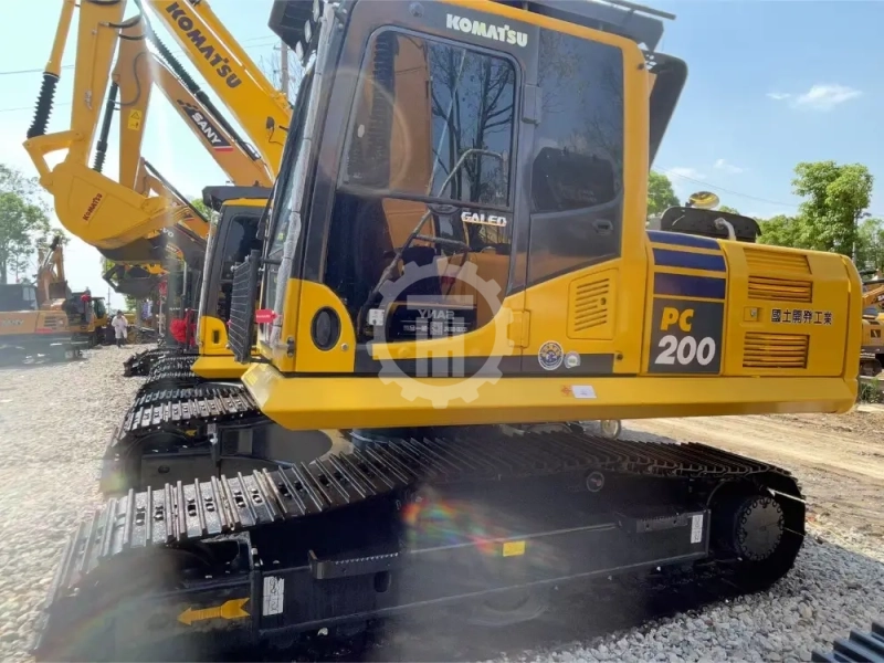 Used Komatsu PC200 for sale 5
