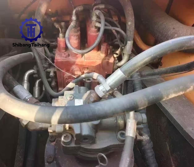 للبيع حفار هيونداي 330 مستعمل