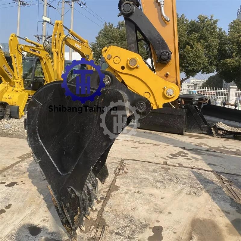 Sany 135 excavator with blade