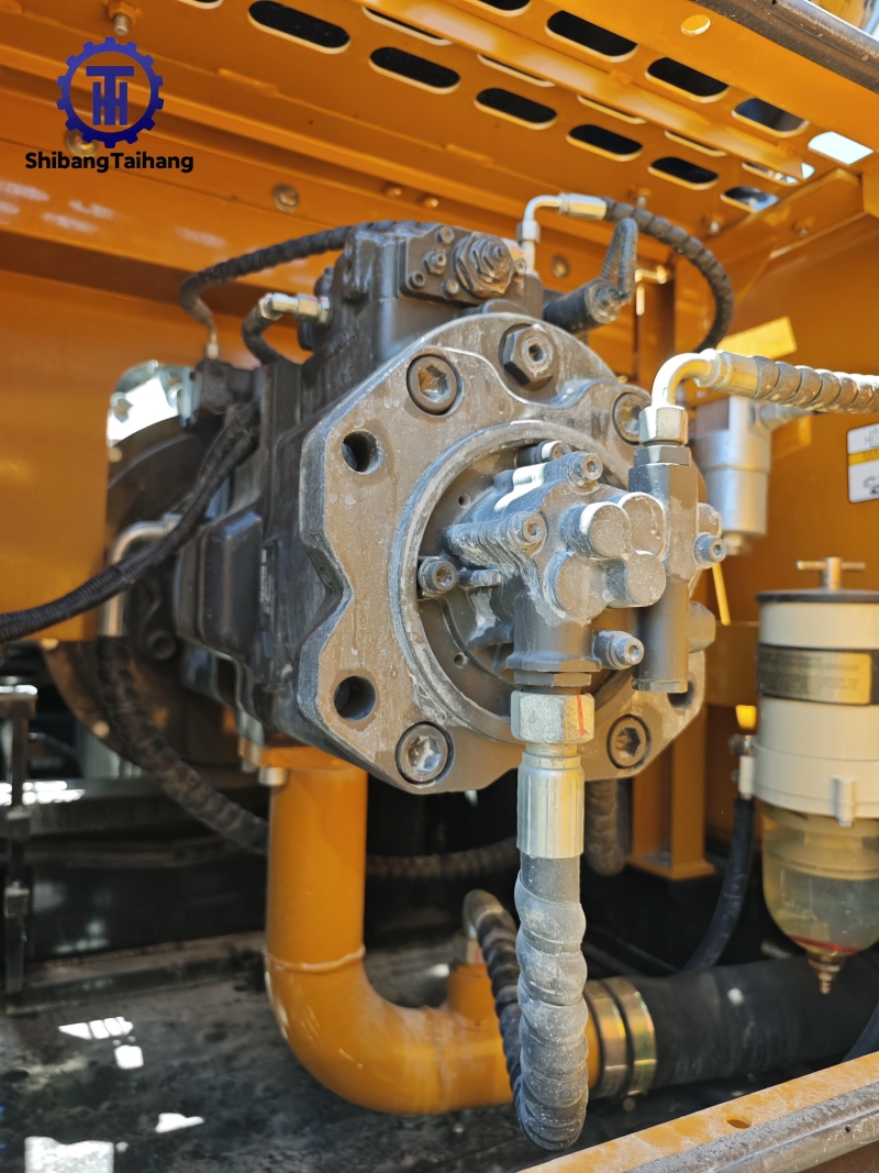 Продается б/у SANY 335.