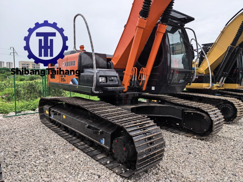 Б/у экскаватор Hitachi 210