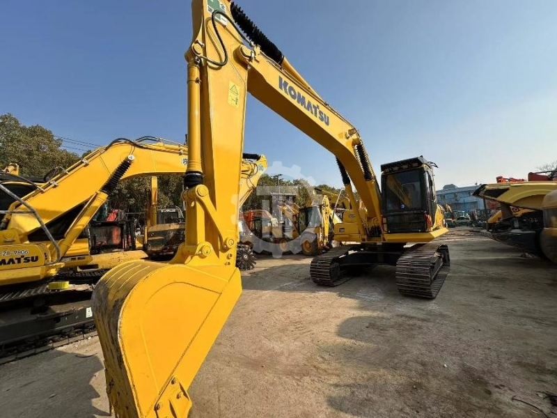Used Komatsu PC200 for sale 3