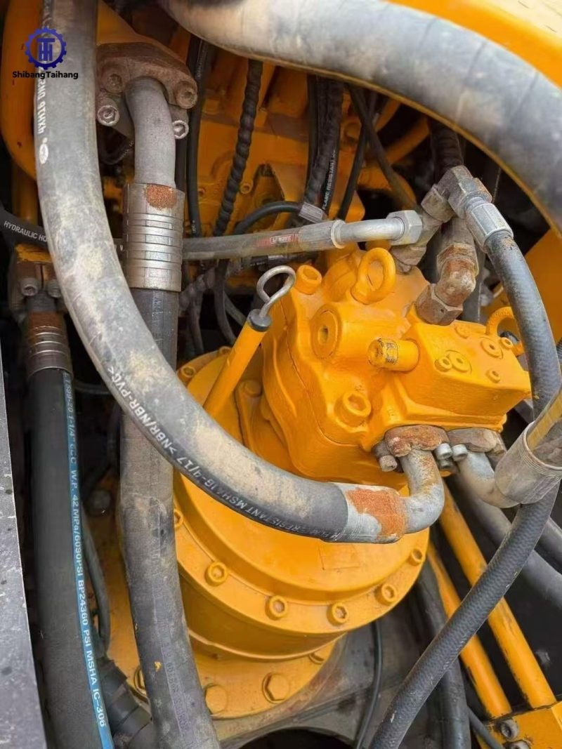 Продается б/у SANY 335