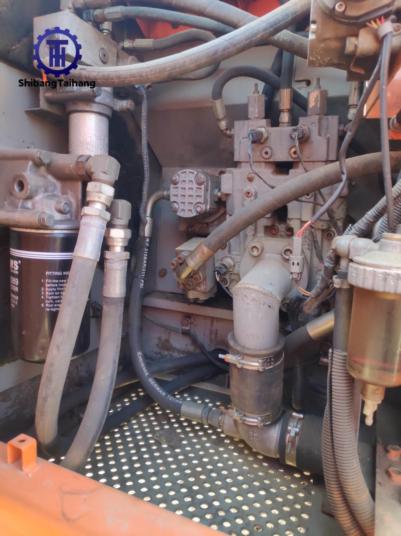 للبيع حفار هيتاشي ZX160 مستعمل