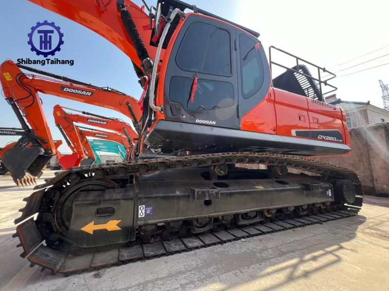 Excavadora Doosan DX260 Usada en venta