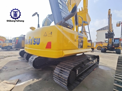 Komatsu PC210 d'occasion à vendre 2