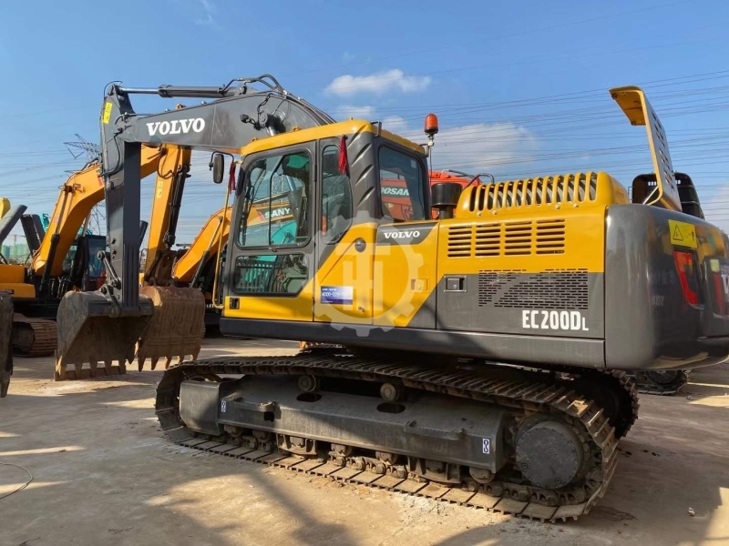 Used Volvo EC200D for sale