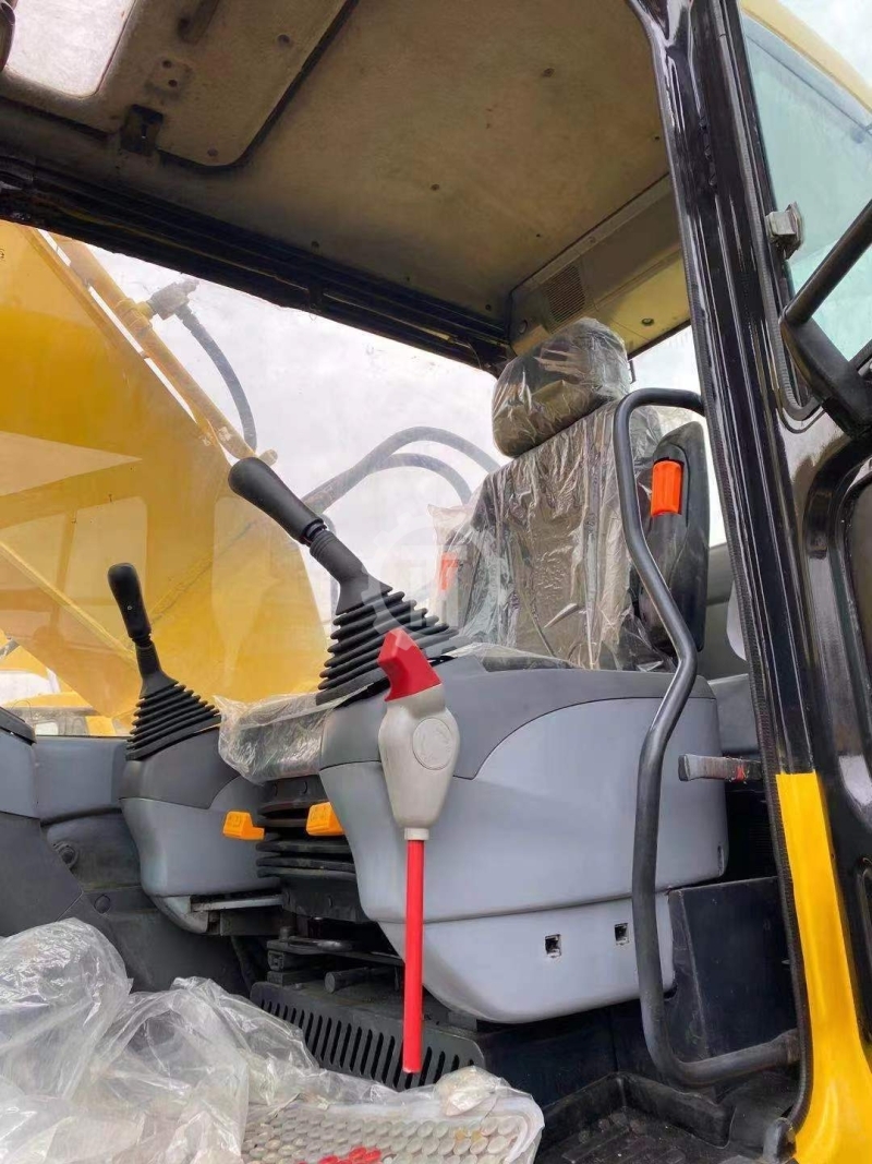 Used Komatsu PC200 for sale 2