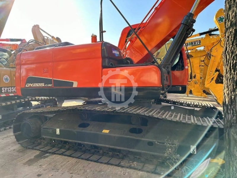 Used Doosan DX225 for sale 2