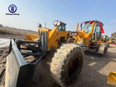 Motoniveladora XCMG 2153 usada en venta 2