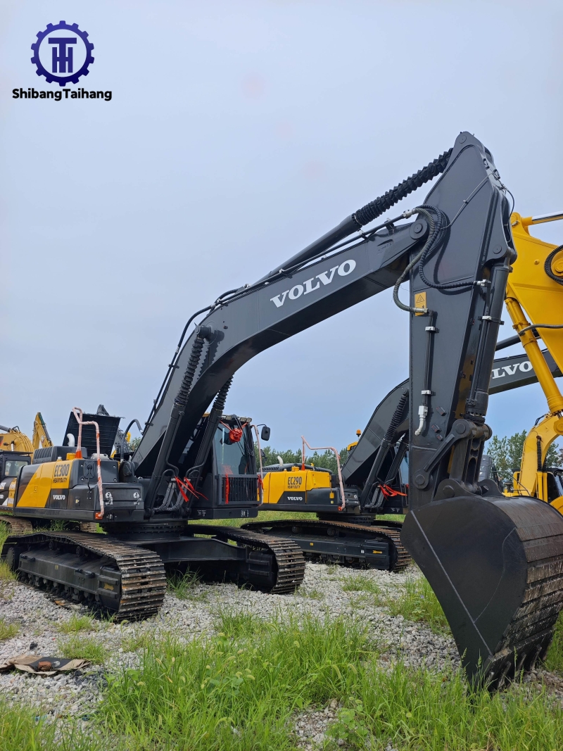 Excavadora Volvo EC300 usada en venta 
