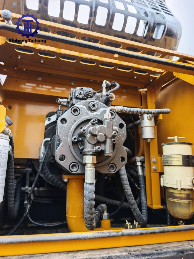 3للبيع حفار ساني 335 مستعمل