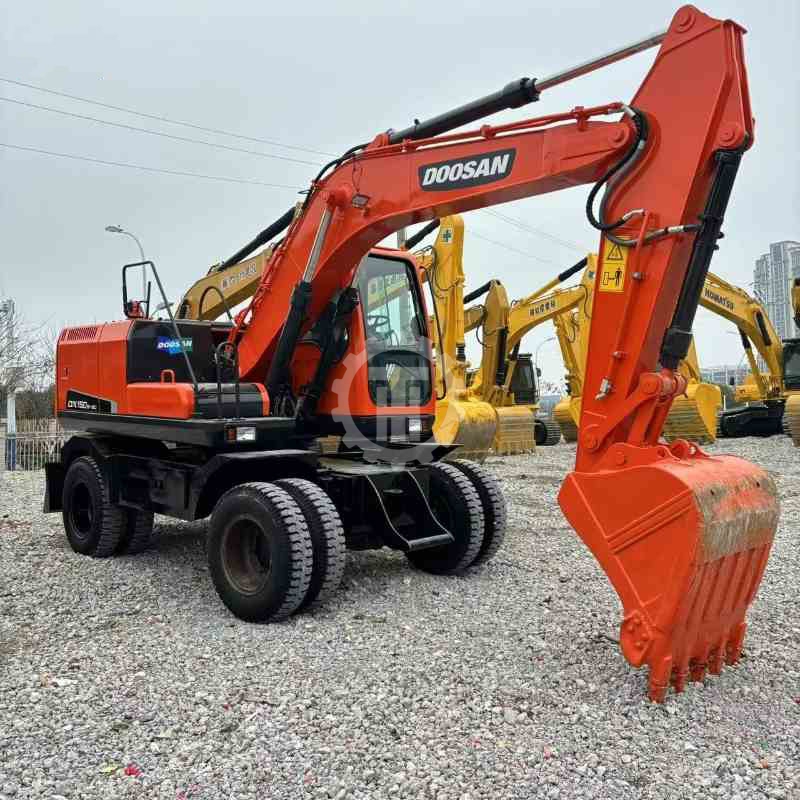Used Doosan DX150W for sale
