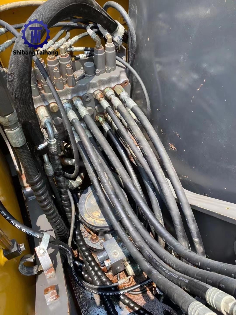 للبيع حفار فولفو EC80 مستعمل