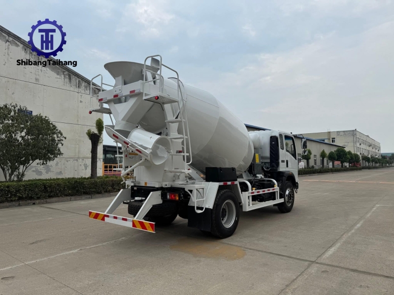 Camion bétonnière 8m³ d'occasion en vente