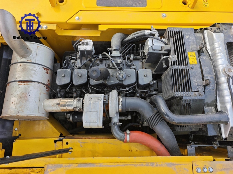 Продается б/у Komatsu 200  .