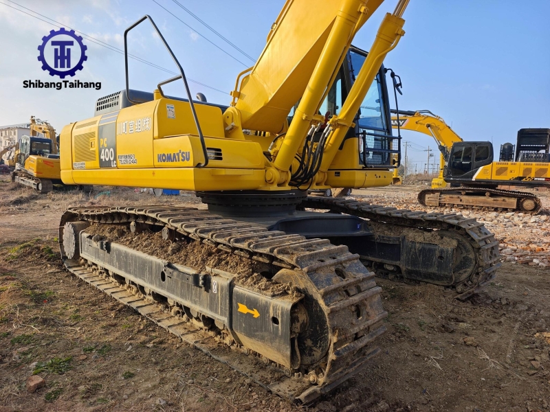 Продается б/у Komatsu 400