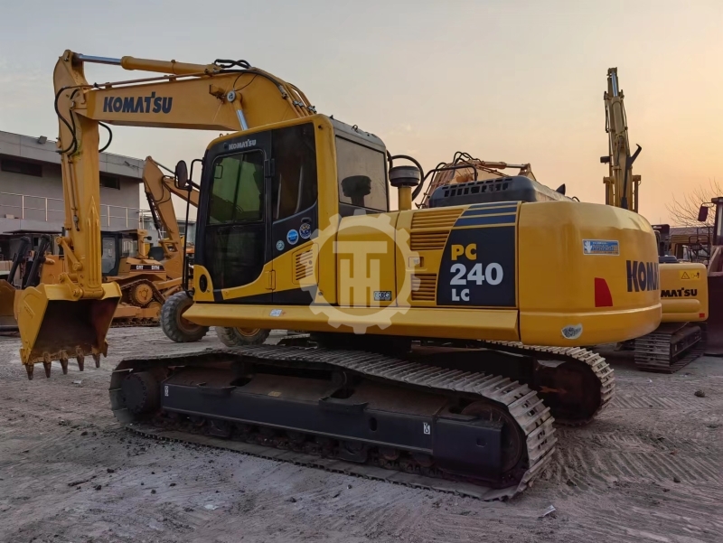 Used Komatsu PC240 for sale 2