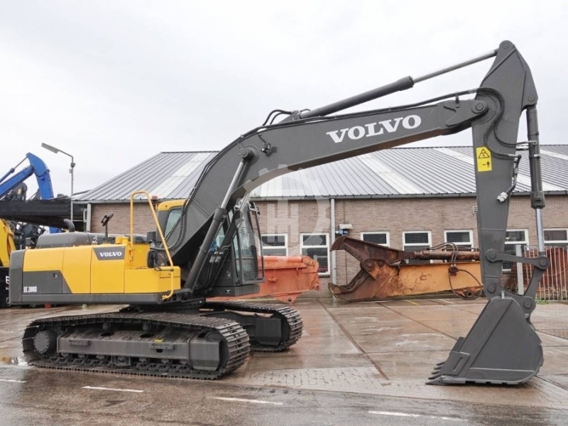 Used Volvo EC200D Excavator Earth Moving Equipment High Performance