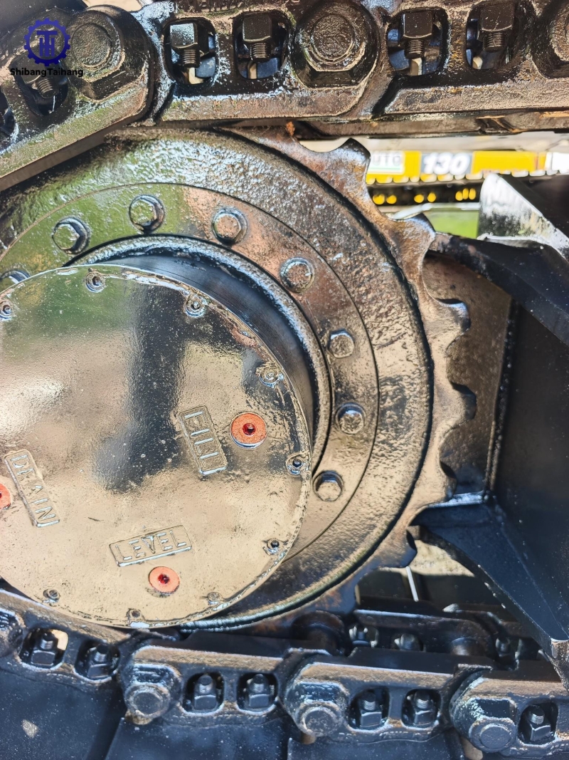 للبيع حفار ساني 135 مستعمل