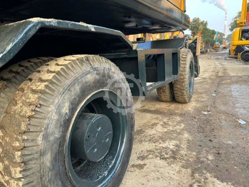 Used Hyundai R210 for sale