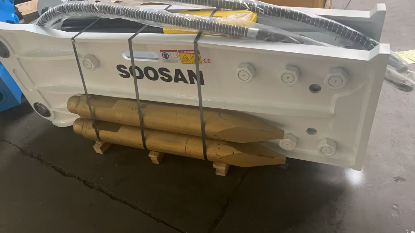 Soosan Hydraulic Breaker, Purchased with Used Excavator, Ready for Shipment